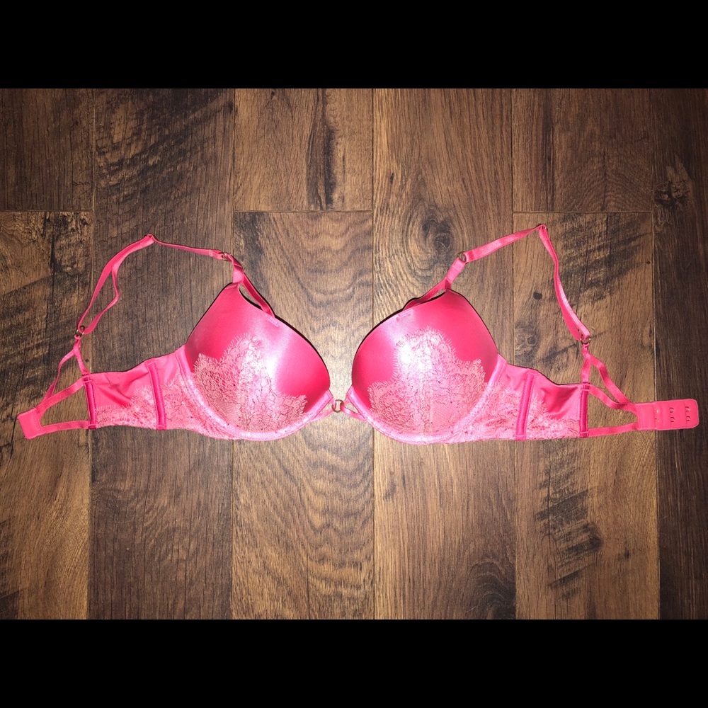 Victoria Secret Bombshell bra